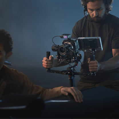 DJI RS 4 Pro – High-End Filmmaking Stabilizer