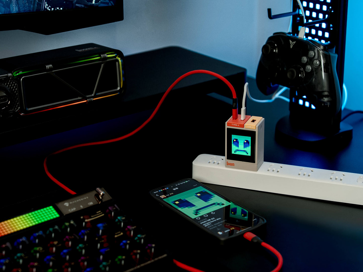 Divoom Dipow 67W Pixel Art Display Fast Charger