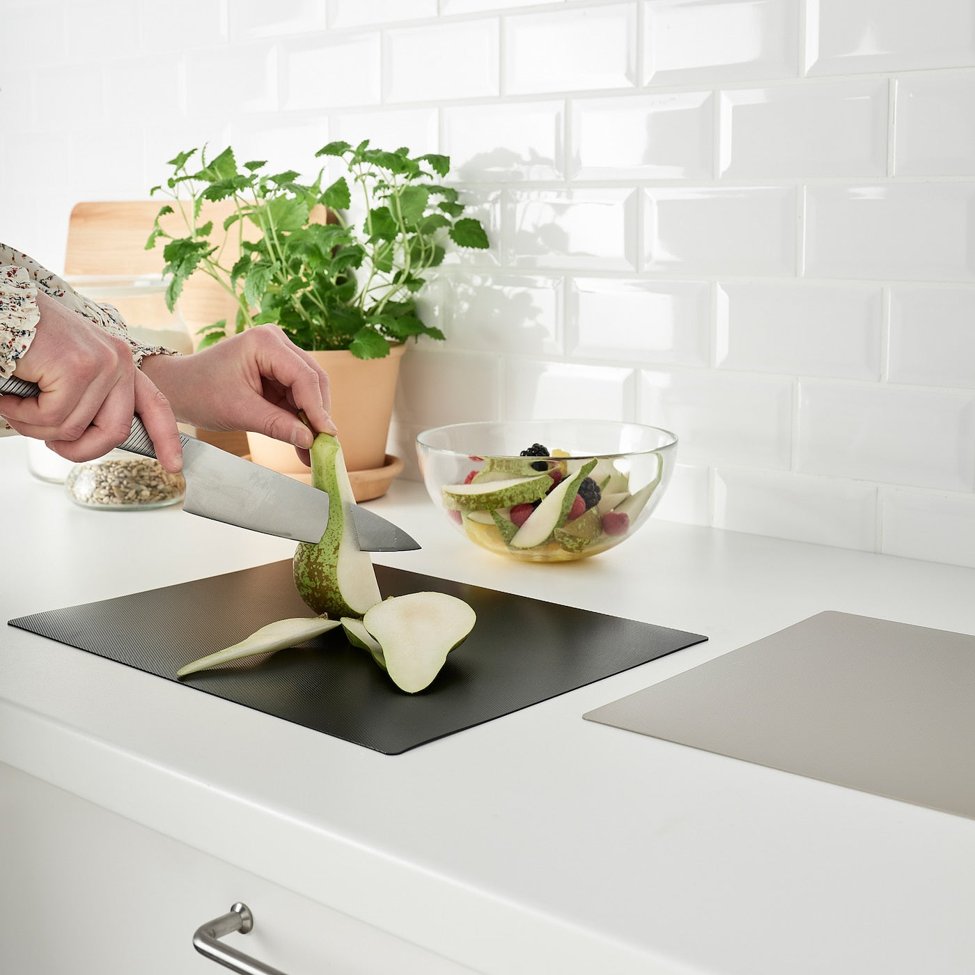 IKEA: FINFÖRDELA Bendable Chopping Board – Black/Dark Grey-Beige (2 Pack)