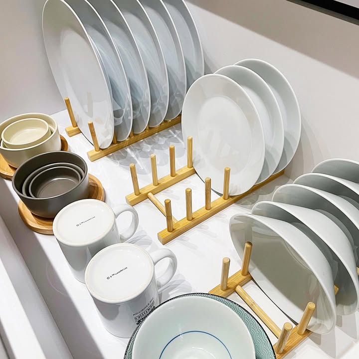 IKEA: OSTBIT Plate Holder – Bamboo
